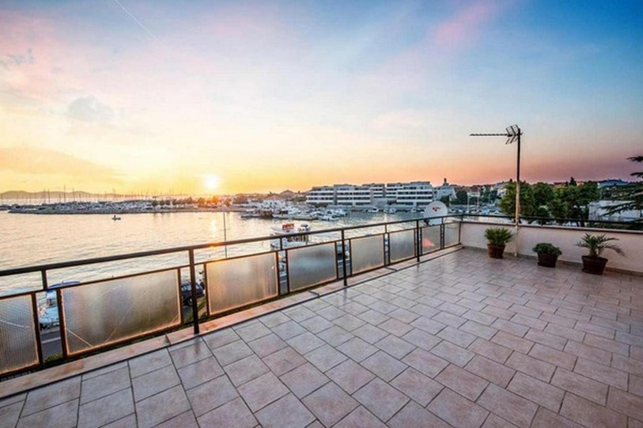 Amazing Seaview Apartment With A Balcony Near The Beach - Kneza Trpimira I Zadar Exterior foto